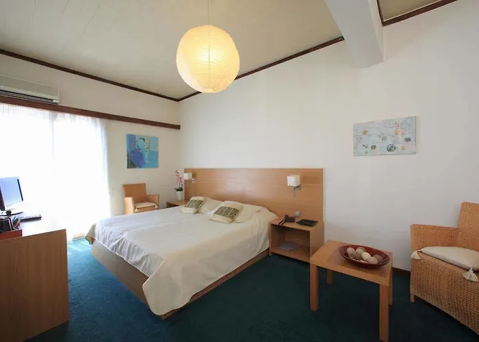 Отель Dioscouri